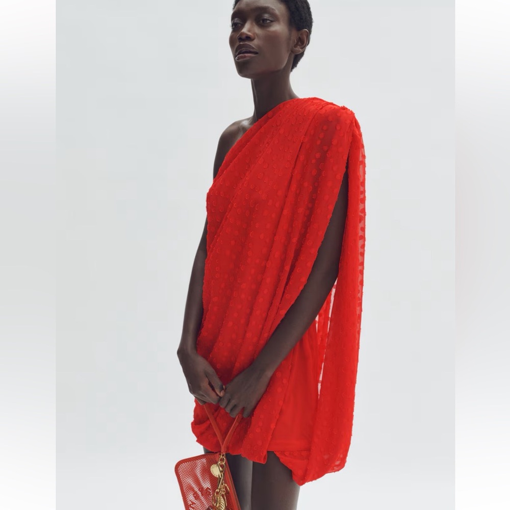 STELLA MCCARTNEY H&M
DRAPED ONE-SHOULDER DRESS